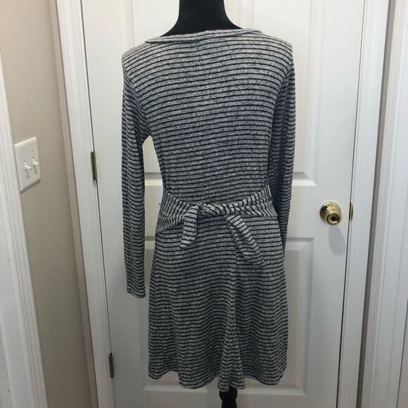 Alya gray and black striped long sleeve midi dress, size xs - Picture 9 of 12